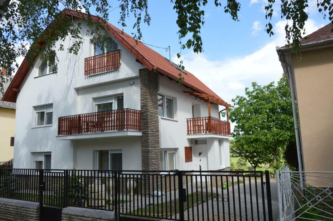 Varga Apartman Hévíz المظهر الخارجي الصورة